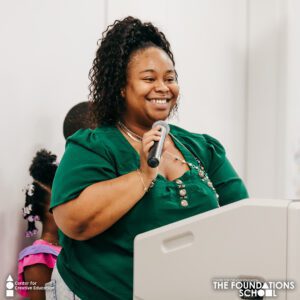 Deniece Williams With a Microphone at an Event